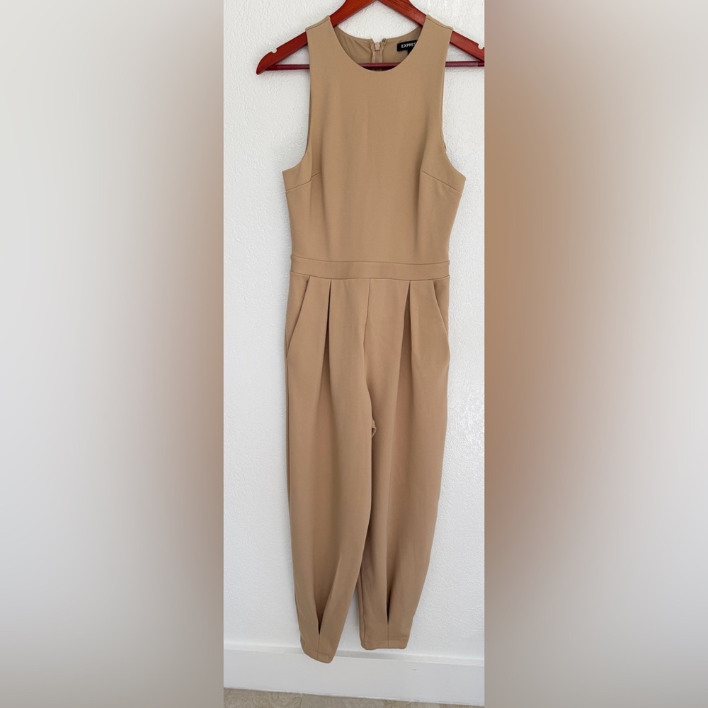 Express Beige Sleeveless Jumpsuit Pleated Waist Wide Leg Career Size S Petite